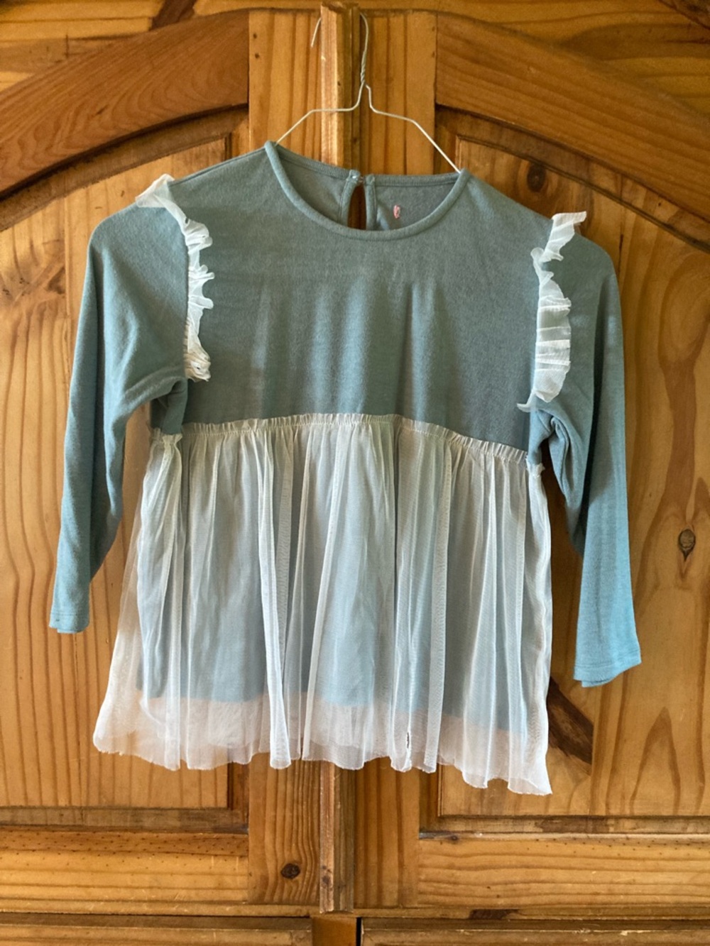 Girls Bisby green white lace long sleeve sweater size 12